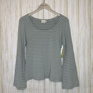 Crescent drive gray bell sleeve ribbed shirt NWT